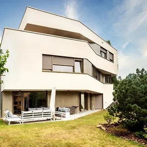 https://neu-gastezimmer-in-dresden-mit-dach-terrasse.dresdenhotels.net