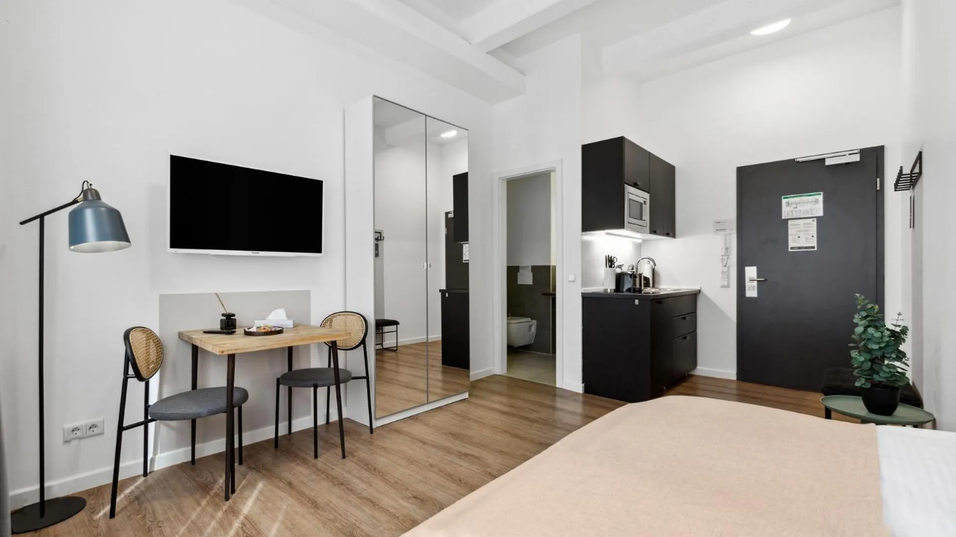 Limehome Munich Fritz-Erler Str Aparthotel