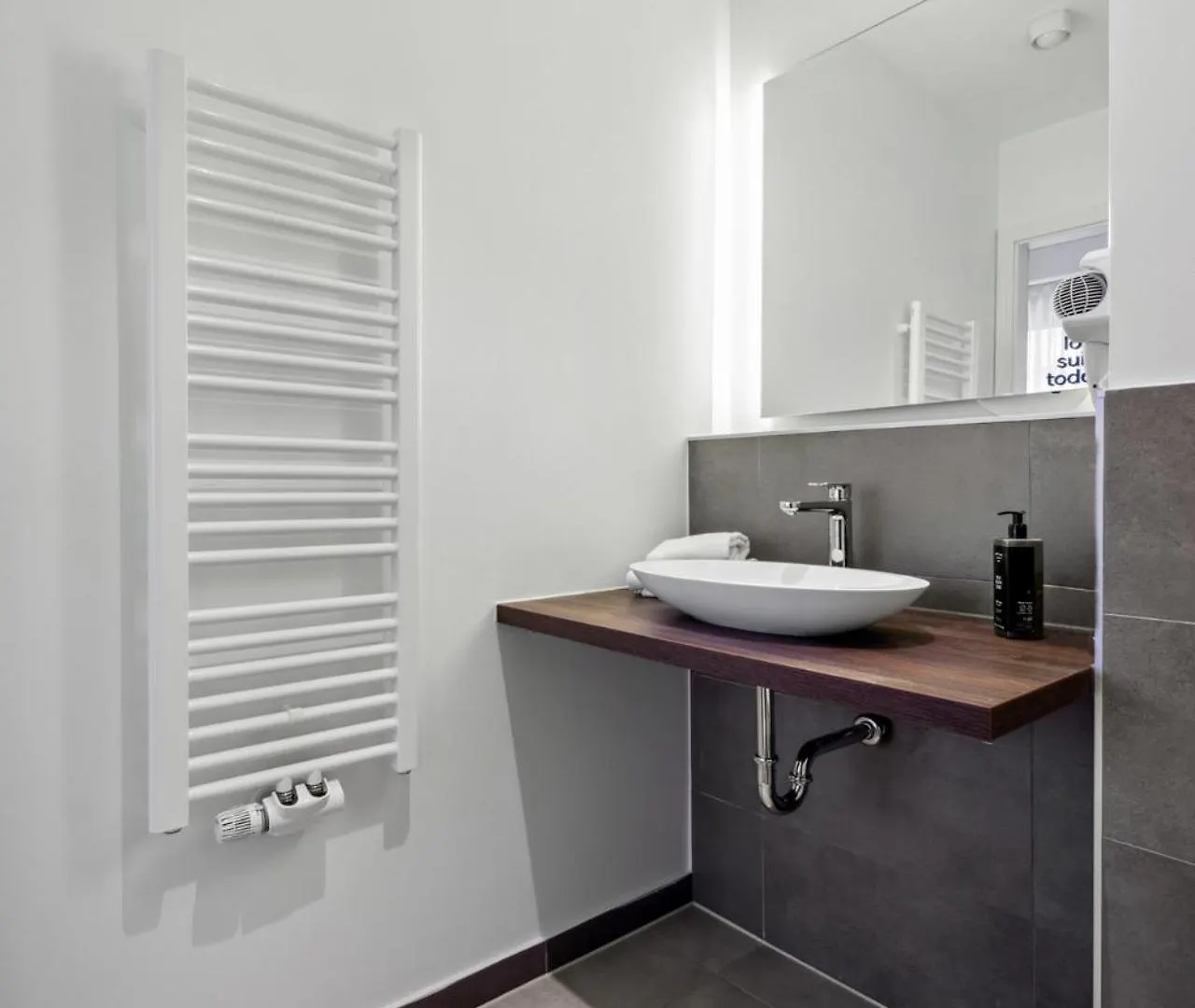 Limehome Munich Fritz-Erler Str 4*,