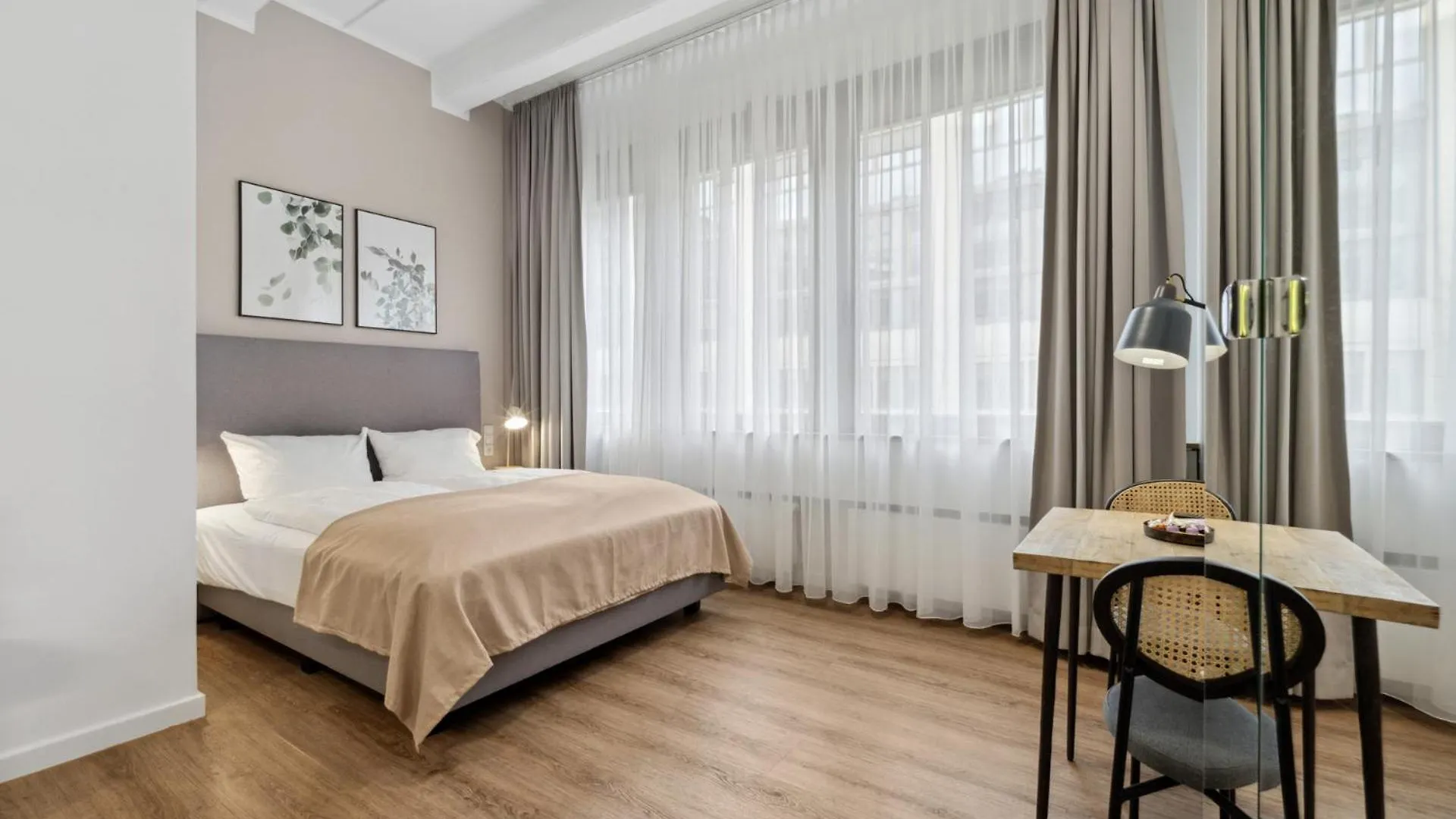 Limehome Munich Fritz-Erler Str 4*,